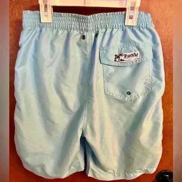 Men’s Small Trunks - Picture 2 of 3